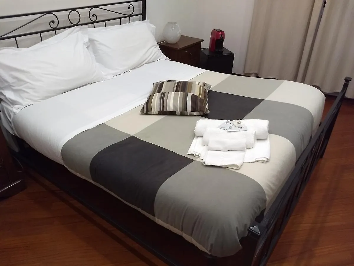 Kontakt z Living Rome Ottaviano B&B
